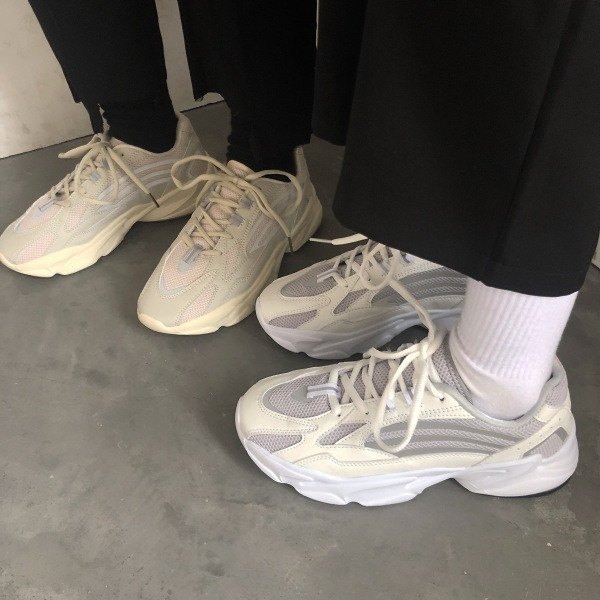 Ležerne ženske tenisice s grubim potplatom - sive i bež boje