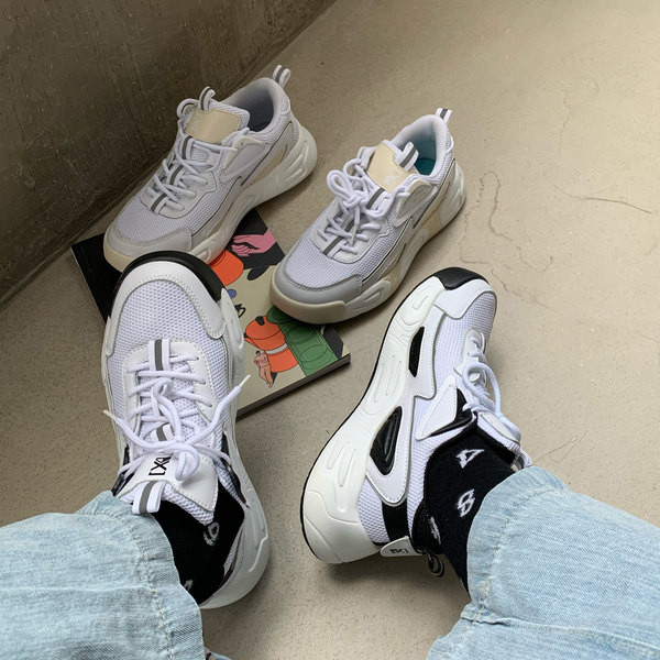 Ženske tenisice s mrežicom i vezicama