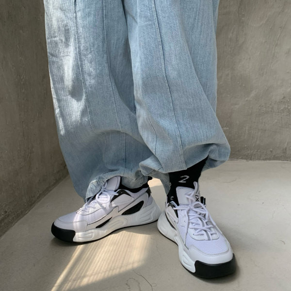 Ženske tenisice s mrežicom i vezicama