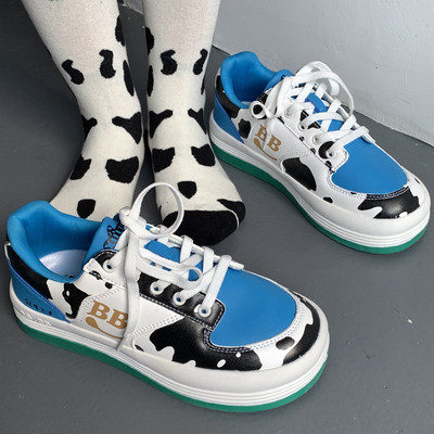 Spalvingi moteriški sportbačiai su gyvūnų raštu