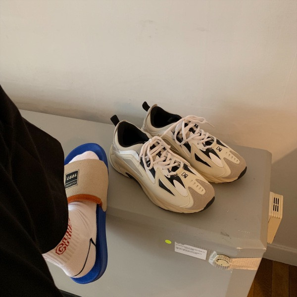 Ležerne ženske tenisice na vezice - bež boje