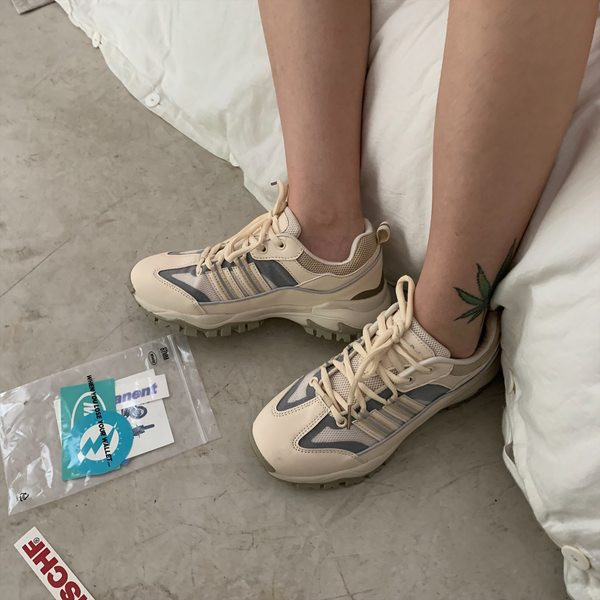 Ležerne ženske tenisice pogodne za trčanje