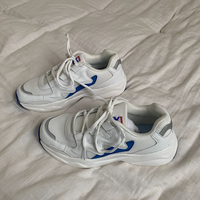 Novi model ženskih prozračnih tenisica sa vezicama