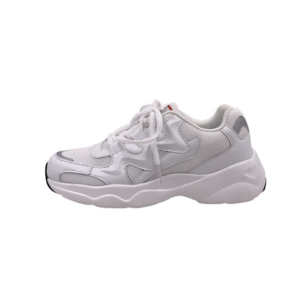 Novi model ženskih prozračnih tenisica sa vezicama