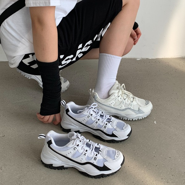 Novi model ženskih tenisica sa vezicama - dvije boje