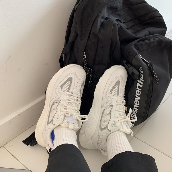 Sportske i ležerne ženske tenisice sa vezicama - bijele boje