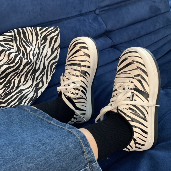 Ženske tenisice sa animal printom i vezicama