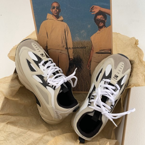 Ženske sportske tenisice u retro stilu s mrežicom