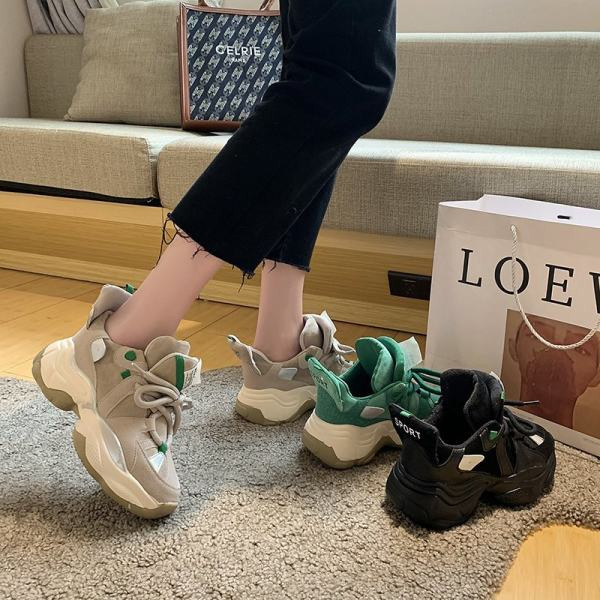 Ženske tenisice od eko brušene kože s platformom od 4 cm