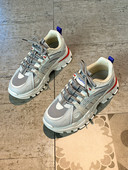 Naiste vabaaja tossud võrguga