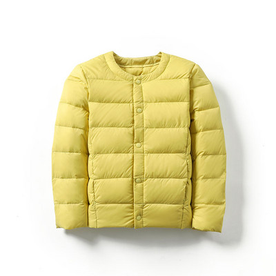 Proljetna dječja jakna s gumbima i okruglim izrezom