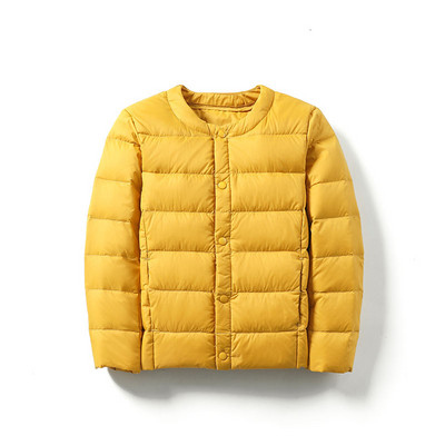 Proljetna dječja jakna s gumbima i okruglim izrezom