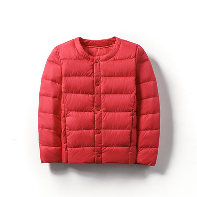 Proljetna dječja jakna s gumbima i okruglim izrezom