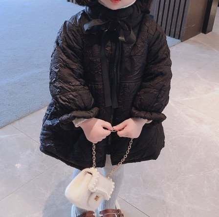 Topla dječja jakna s trakom i mekom postavom