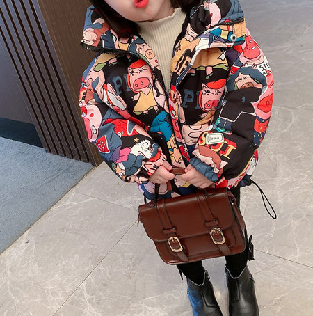 Novi model dječje jakne sa kapuljačom i džepom za djevojčice