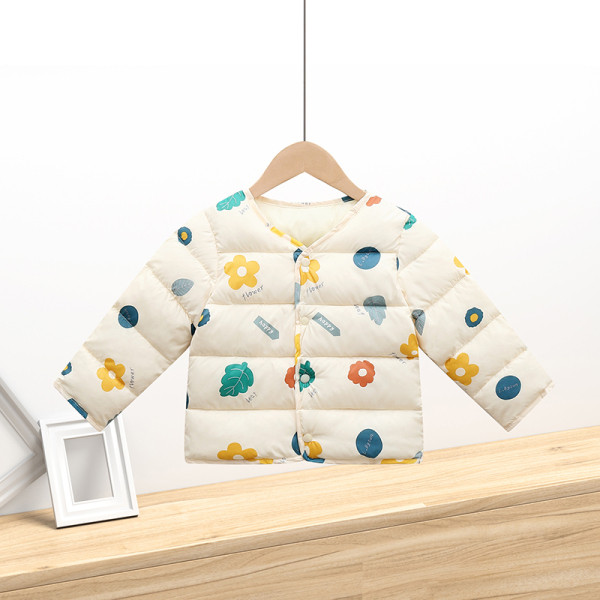 Proljetna dječja jakna s aplikacijama i gumbima