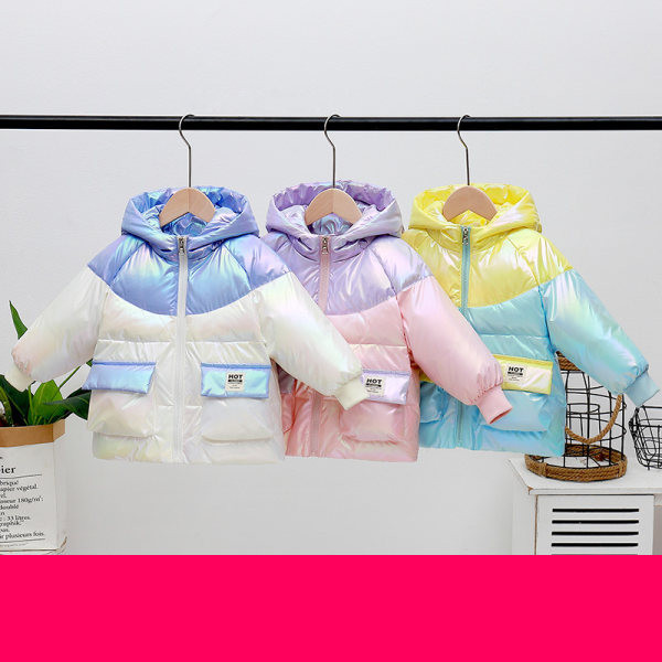 Laisvalaikio vaikiška striukė su gobtuvu ir 3D elementu mergaitėms