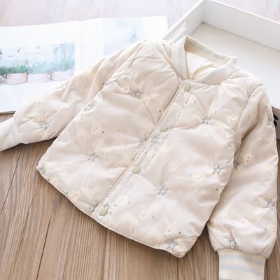 Pavasarinė vaikiška striukė su aplikacijomis ir sagomis