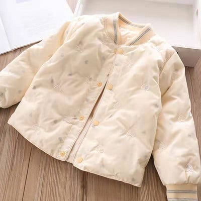 Pavasarinė vaikiška striukė su aplikacijomis ir sagomis