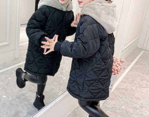 Zimska dječja jakna s kapuljačom i gumbima za djevojčice u tri boje