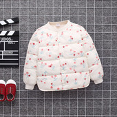 Proljetna dječja jakna s gumbima i uzorkom