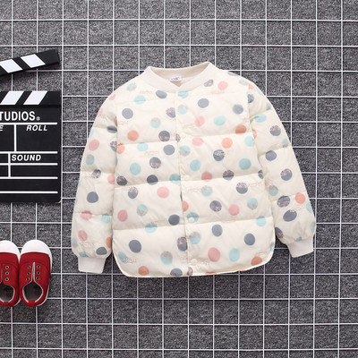 Proljetna dječja jakna s gumbima i uzorkom