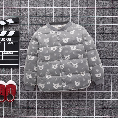 Proljetna dječja jakna s gumbima i uzorkom