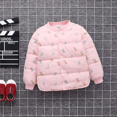 Proljetna dječja jakna s gumbima i uzorkom