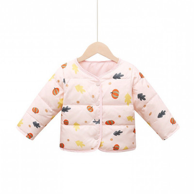 Värvilise aplikatsiooni ja nööpidega kevadine laste jope