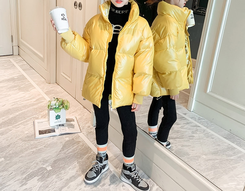 Dječja ležerna jakna prikladna za zimu s visokim ovratnikom i patentnim zatvaračem