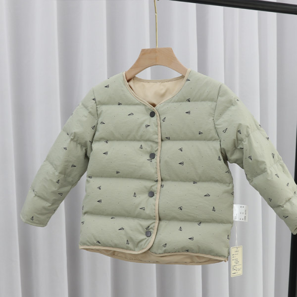 Vaikiška striukė su raštu ir sagomis mergaitėms