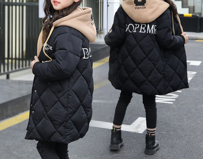 Novi model dječje jakne sa natpisom i kapuljačom za djevojčice