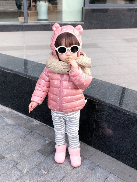 Laste jope poistele ja tüdrukutele lukuga ja 3D elemendiga kapuutsil