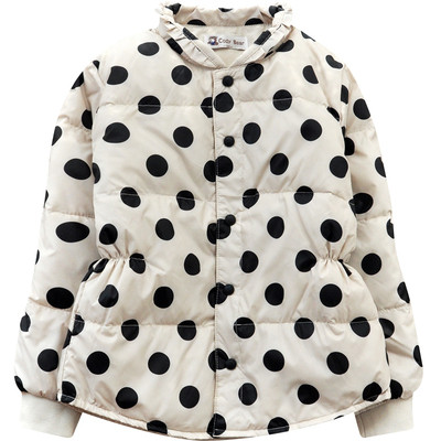 Dječja jakna na točkice s niskim ovratnikom i gumbima