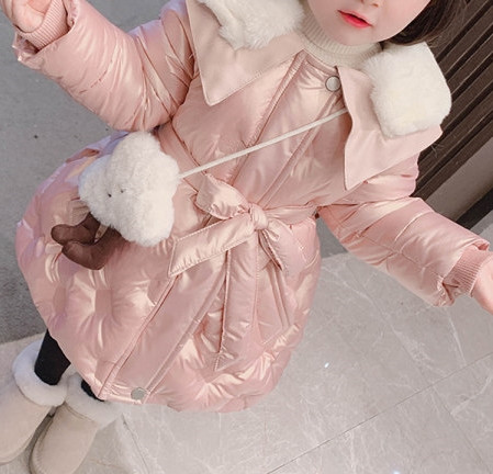 Dječja dnevna zimska jakna s remenom i donje kragnom