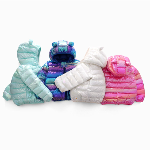 Dječja jakna za djevojčice s 3D elementom i amblemom