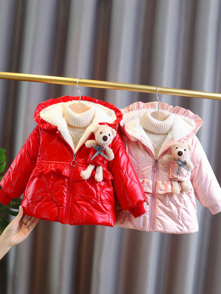 Dječja ležerna jakna za djevojčice s 3D elementom u ružičastoj i crvenoj boji