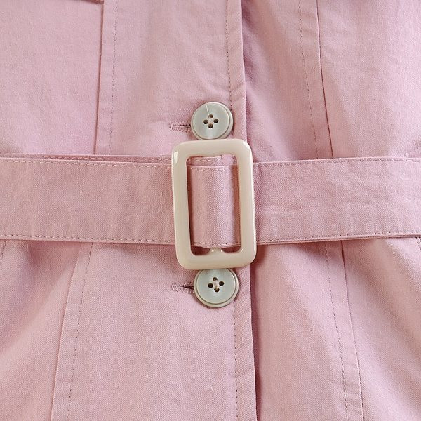 Dječja jakna s gumbima i remenom