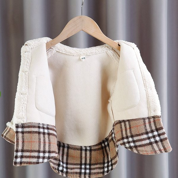 Punji kaput s kariranim dijelovima