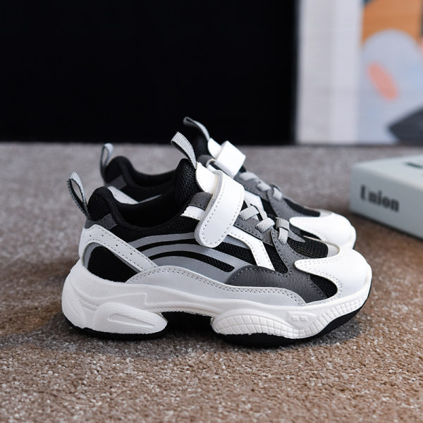 Dječje tenisice s trakom i mrežicom