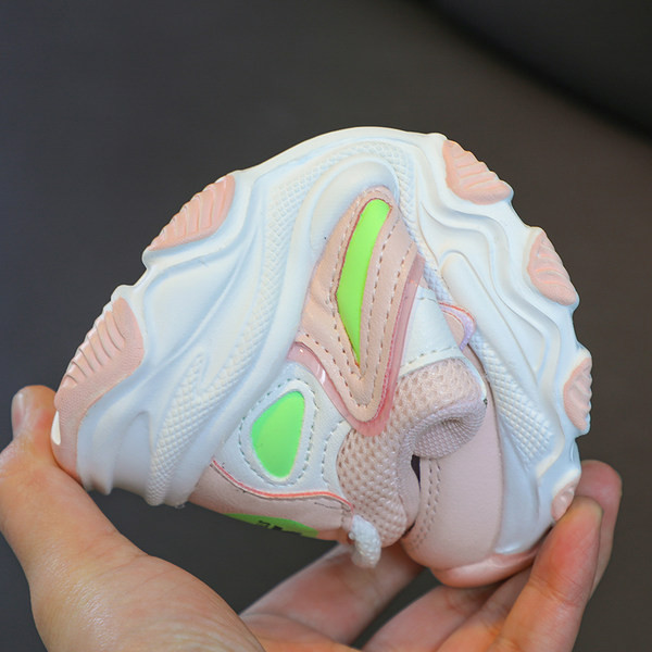 Dječje tenisice s mrežicom i naljepnicom za djevojčice i dječake