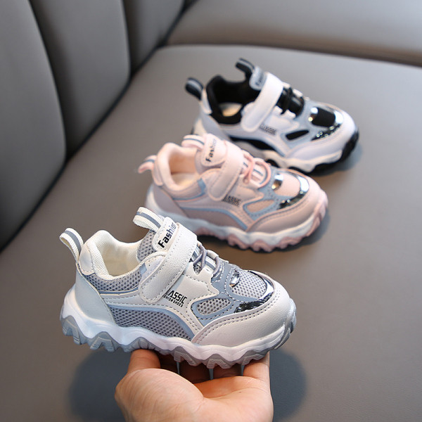 Novi model dječjih tenisica sa grubim đonom za djevojčice