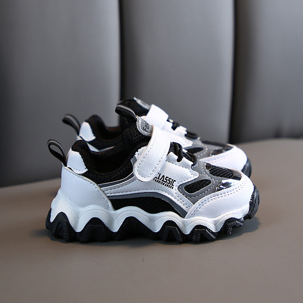 Novi model dječjih tenisica sa grubim đonom za djevojčice