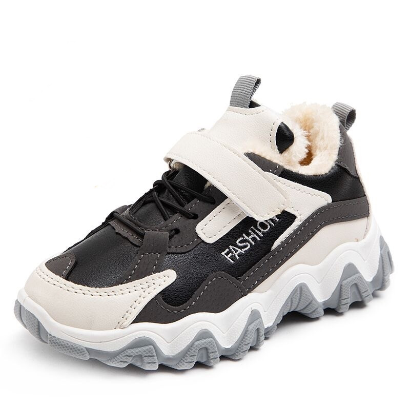 Ležerne dječje tenisice s toplom postavom i naljepnicama