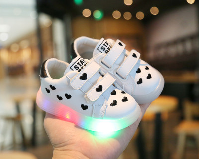 Dječje svjetleće tenisice na srca sa naljepnicama