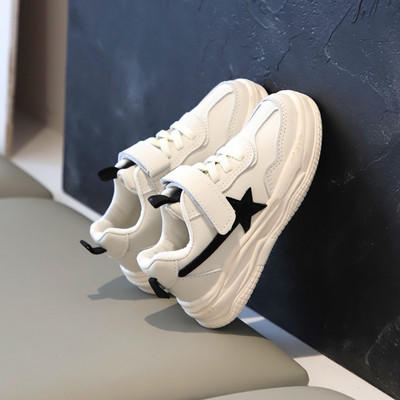 Model nou de adidași de primăvară cu talpă plate potriviti pentru fete