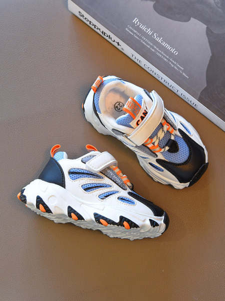 Novi model dječjih tenisica sa grubim đonom