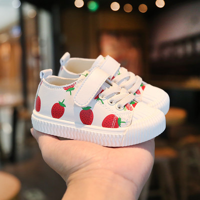 Μοντέρνα παιδικά αθλητικά παπούτσια με απλικέ για κορίτσια