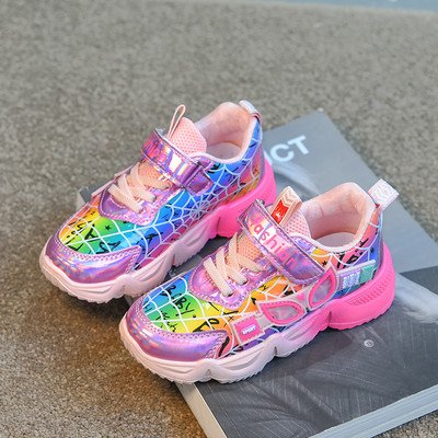 Παιδικά αθλητικά παπούτσια με πολύχρωμο μοτίβο