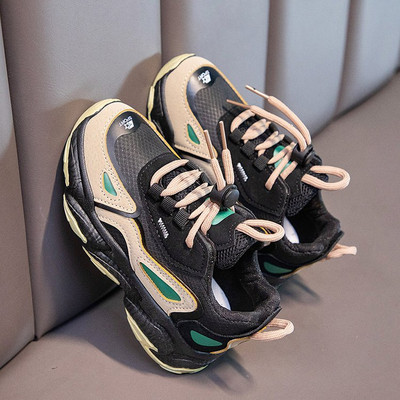 Παιδικά αθλητικά παπούτσια με κορδόνια κατάλληλα για την άνοιξη